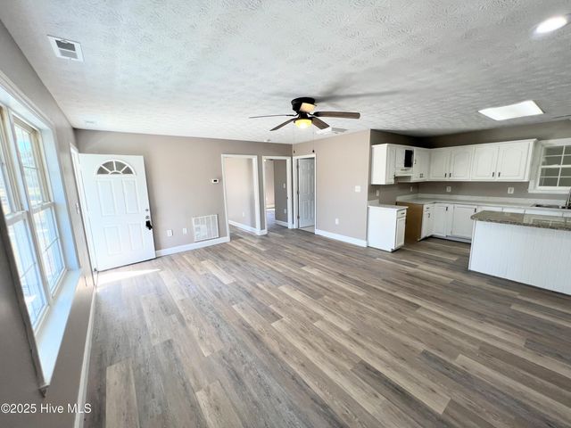 190 Heather Avenue, Newport, NC 28570