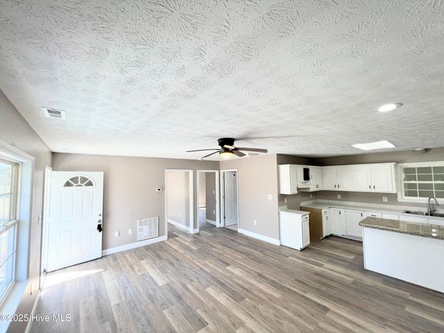 190 Heather Avenue, Newport, NC 28570