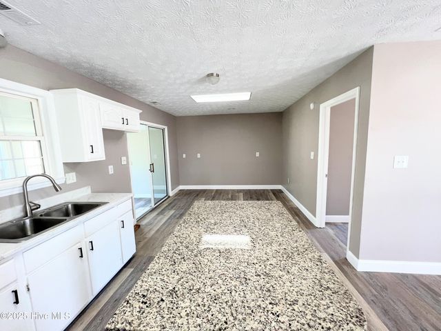 190 Heather Avenue, Newport, NC 28570