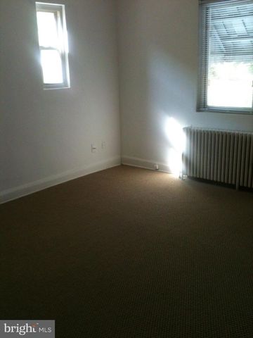 507 OAKWOOD ST SE, Washington, DC 20032