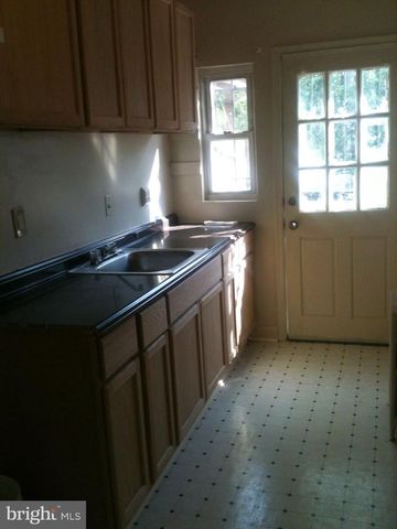 507 OAKWOOD ST SE, Washington, DC 20032