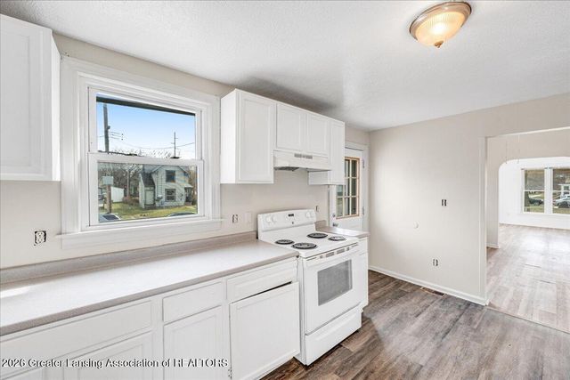 129 E Elm Street, Lansing, MI 48910