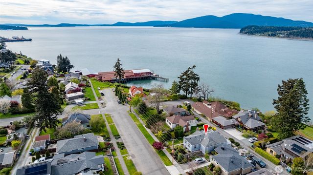 2010 9th Street, Anacortes, WA 98221