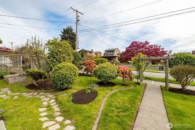 2010 9th Street, Anacortes, WA 98221