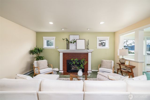 2010 9th Street, Anacortes, WA 98221