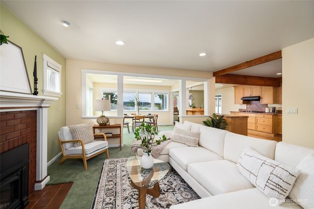2010 9th Street, Anacortes, WA 98221