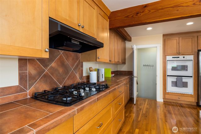 2010 9th Street, Anacortes, WA 98221