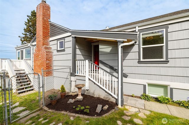 2010 9th Street, Anacortes, WA 98221