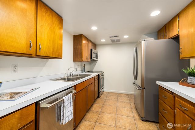 2010 9th Street, Anacortes, WA 98221