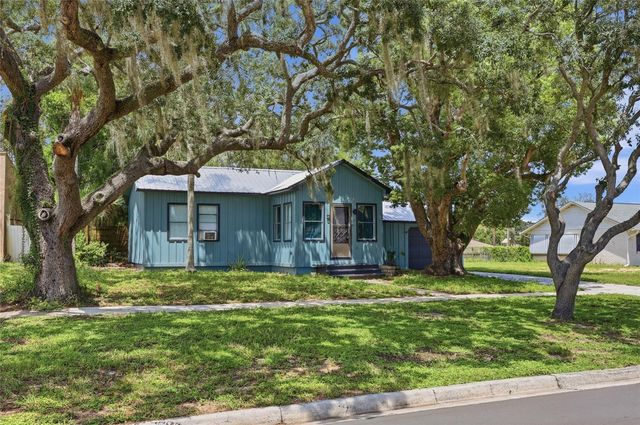 4 E BAY STREET, Davenport, FL 33837