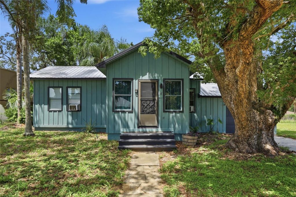 4 E BAY STREET, Davenport, FL 33837
