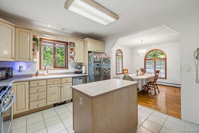 289 Seven Springs Mountain Road, Monroe, NY 10950