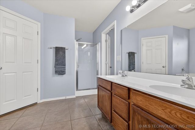 3214 Debbie Lane, Bartlesville, OK 74006