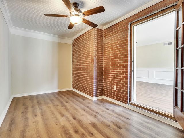 230 9th Avenue, Texas City, TX 77590