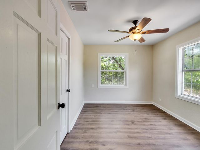 230 9th Avenue, Texas City, TX 77590