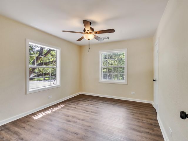 230 9th Avenue, Texas City, TX 77590