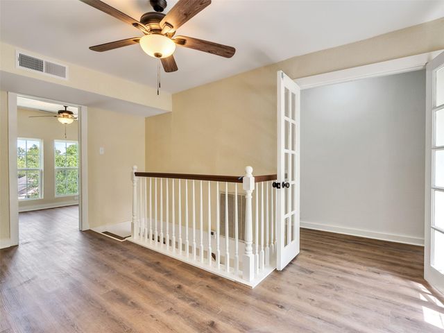 230 9th Avenue, Texas City, TX 77590