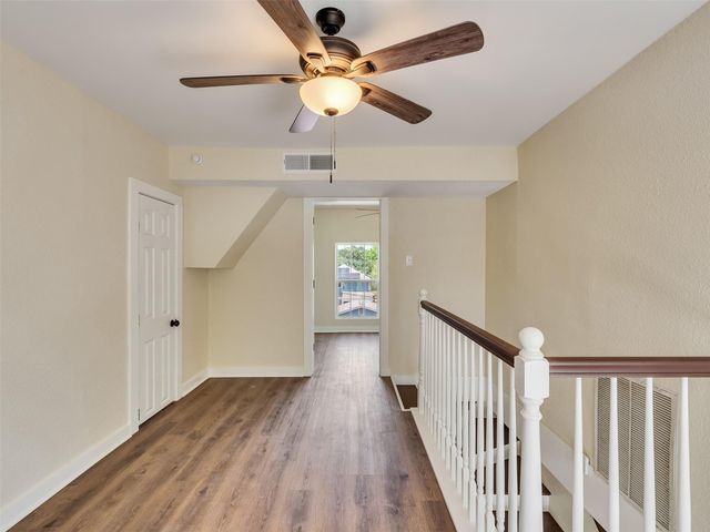 230 9th Avenue, Texas City, TX 77590