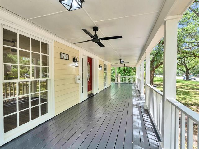 230 9th Avenue, Texas City, TX 77590