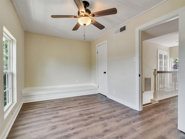 230 9th Avenue, Texas City, TX 77590