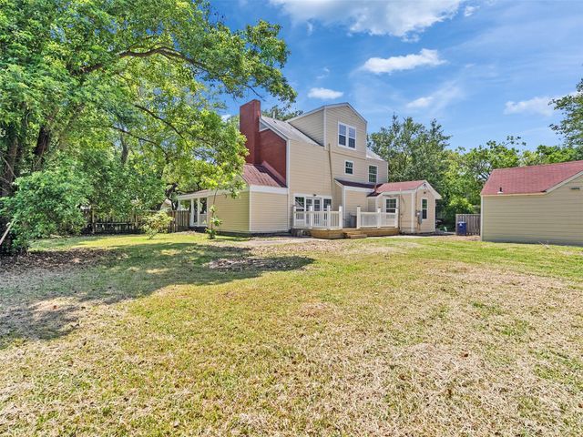 230 9th Avenue, Texas City, TX 77590