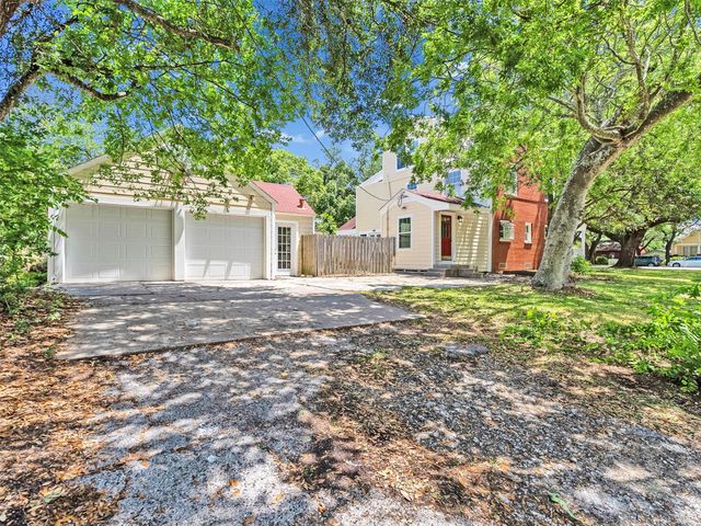230 9th Avenue, Texas City, TX 77590