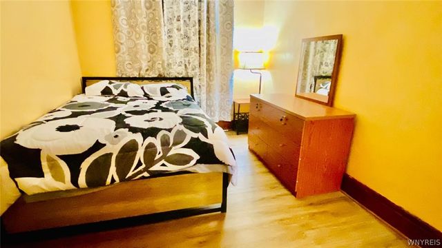 1637 Falls Street, Niagara Falls, NY 14303