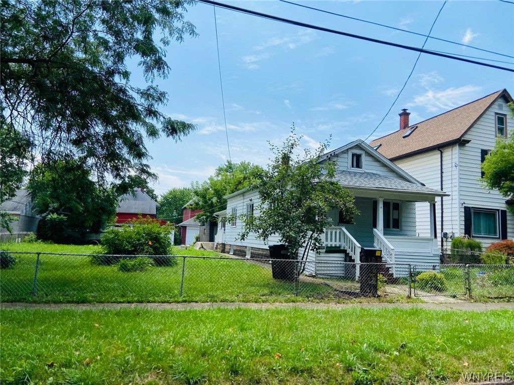 1637 Falls Street, Niagara Falls, NY 14303