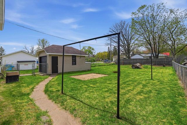 921 10TH AVENUE NORTH, Wisconsin Rapids, WI 54495