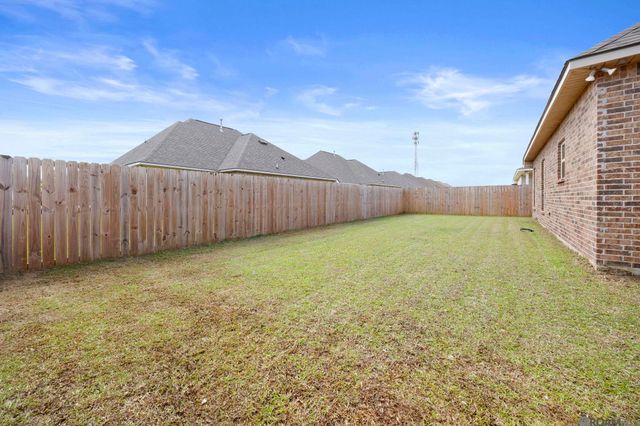6524 Nesting Dr, Gonzales, LA 70737