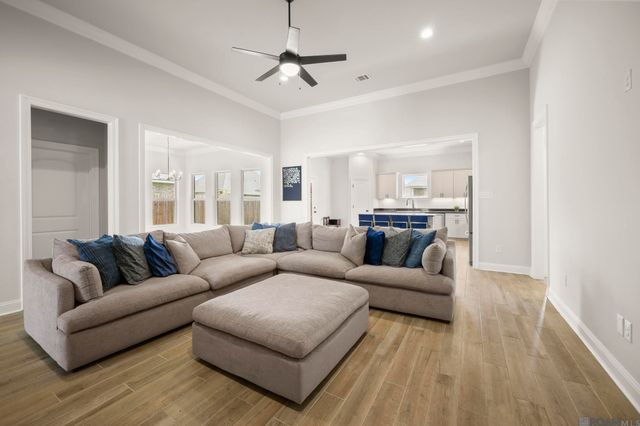 6524 Nesting Dr, Gonzales, LA 70737