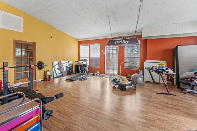 255 Lansing Ln, San Antonio, TX 78207