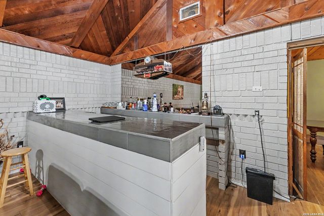 255 Lansing Ln, San Antonio, TX 78207