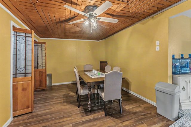 255 Lansing Ln, San Antonio, TX 78207