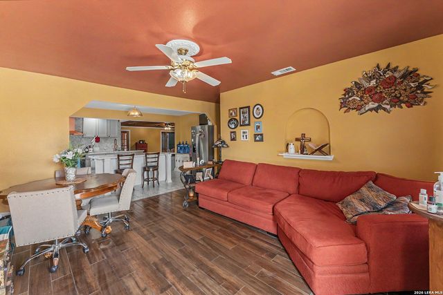 255 Lansing Ln, San Antonio, TX 78207