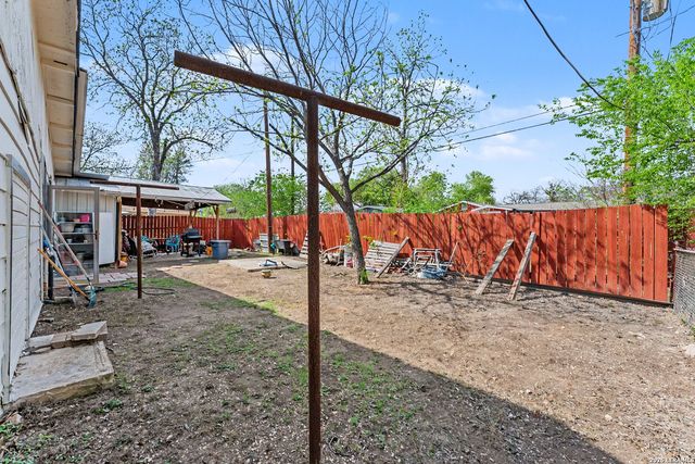 255 Lansing Ln, San Antonio, TX 78207