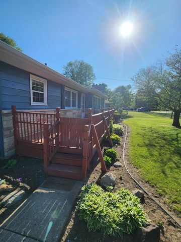 301 Rancho Street, Eaton Rapids, MI 48827