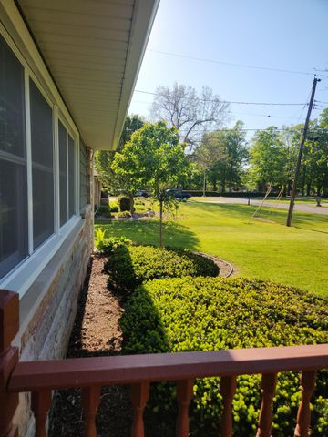 301 Rancho Street, Eaton Rapids, MI 48827