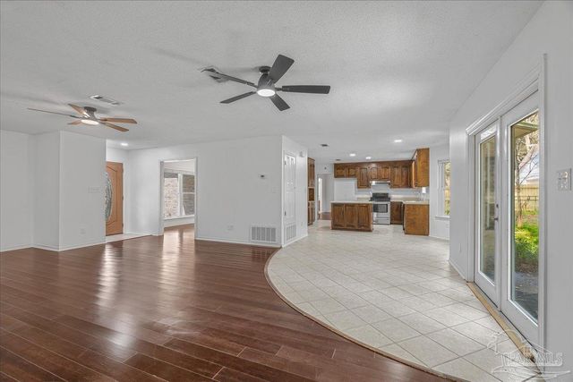 5704 Janet St, Milton, FL 32570