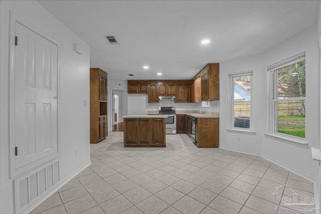 5704 Janet St, Milton, FL 32570