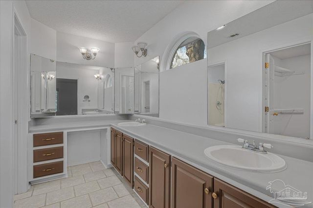 5704 Janet St, Milton, FL 32570