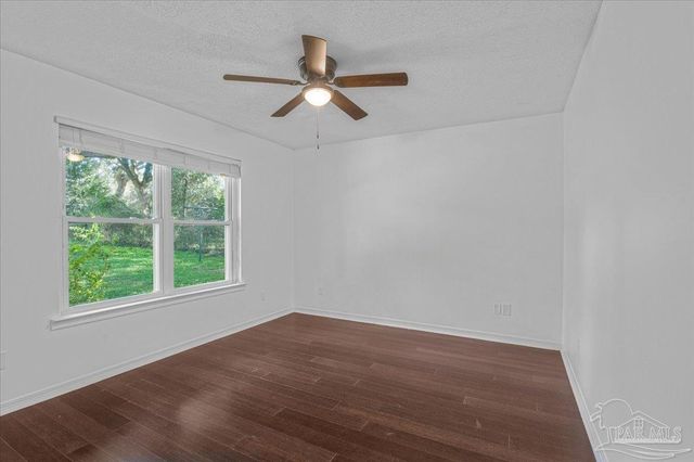 5704 Janet St, Milton, FL 32570