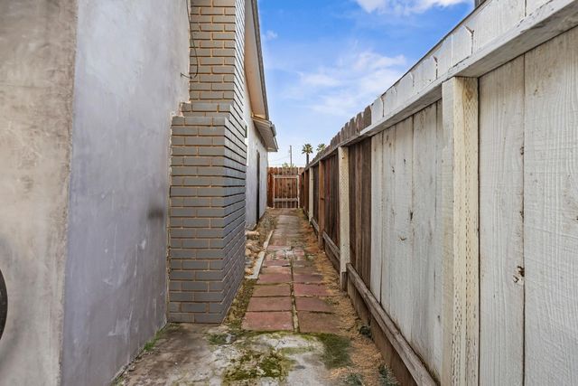 1813 Poppy Ln, Ceres, CA 95307