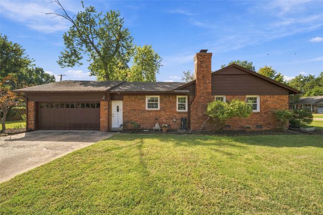5205 S Birmingham Place, Tulsa, OK 74105