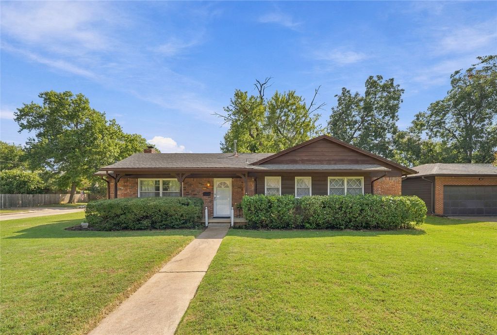 5205 S Birmingham Place, Tulsa, OK 74105