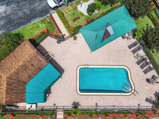 6774 Wheaton Lane, Lake Worth, FL 33467
