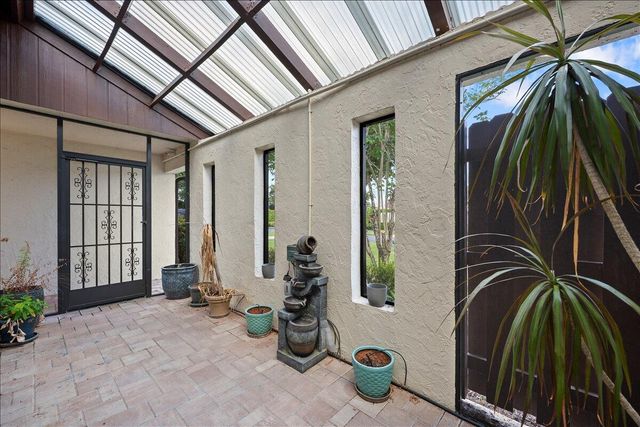 6774 Wheaton Lane, Lake Worth, FL 33467