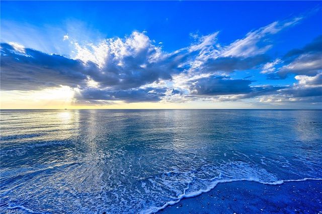 1550 Gulf Shore BLVD N # W4, Naples, FL 34102