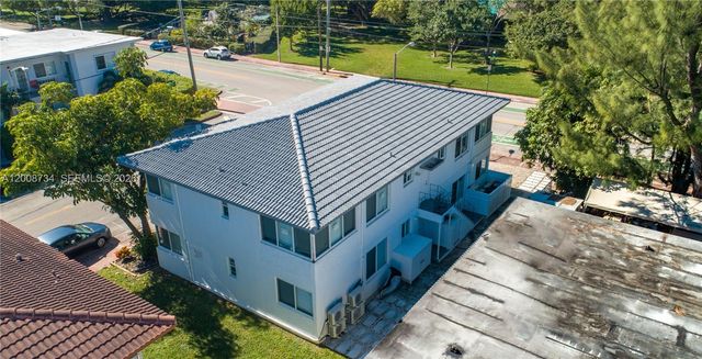 611 74th St, Miami Beach, FL 33141