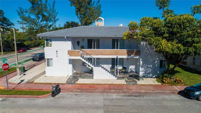 611 74th St, Miami Beach, FL 33141